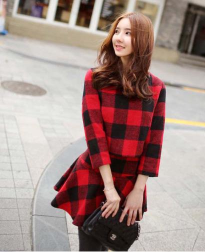 Korean Winter Fashion Women's Grid Style Top + Skirt (2 Pieces)